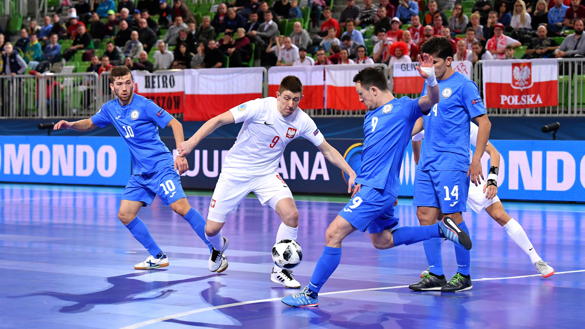 库尔图瓦：当下我肯定是最佳门将之一；没感觉更衣室关系不好