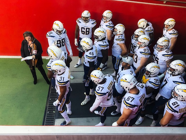 记者：德罗西取消去阿根廷看博卡vs河床的行程，或接手热那亚